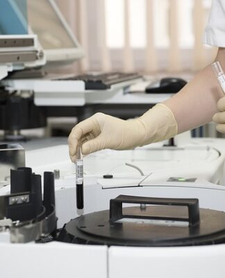 Co traci pracownik zatrudniony na pół etatu?