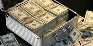 Ile zarabia ichtiolog?